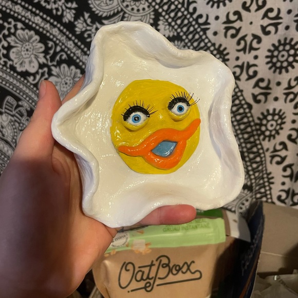 Egg ashtray - Picture 2 of 3